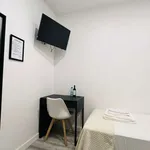 Rent a room in lisbon