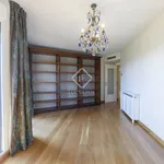 Rent 7 bedroom apartment of 308 m² in Valencia