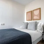 Rent 3 bedroom apartment of 80 m² in barcelona