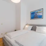 Rent 4 bedroom apartment of 65 m² in Berlin