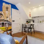 Rent 2 bedroom apartment of 45 m² in Lisboa