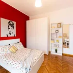 Rent a room of 141 m² in Milan