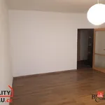 Pronajměte si 2 ložnic/e byt o rozloze 46 m² v Krnov