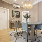 Rent 2 bedroom apartment of 120 m² in madrid