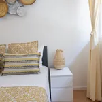 Rent 1 bedroom apartment of 50 m² in Vila Nova de Gaia