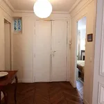 Appartement de 700 m² avec 2 chambre(s) en location à Paris