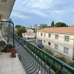 Rent 2 bedroom apartment of 33 m² in MONTPELLIERT