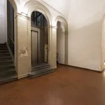 Rent 1 bedroom apartment of 75 m² in Florence