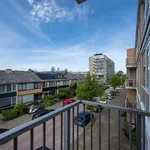 Huur 3 slaapkamer appartement van 59 m² in Badhoevedorp West