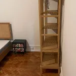 Rent a room in lisbon