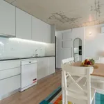 Rent 2 bedroom apartment of 80 m² in porto