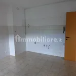 Affitto 2 camera appartamento di 57 m² in Genoa