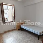 Affitto 3 camera appartamento di 95 m² in Reggio Calabria