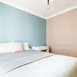 Rent 4 bedroom apartment in lisbon