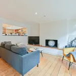 Rent 2 bedroom apartment of 117 m² in London