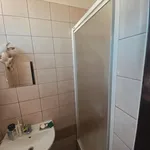 Pronajměte si 2 ložnic/e byt o rozloze 38 m² v Praha