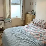 Rent 6 bedroom house in Wales