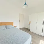 Rent 4 bedroom apartment in Seville