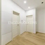 Pronajměte si 3 ložnic/e byt o rozloze 102 m² v Prague