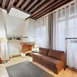 Studio of 323 m² in Paris