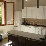 Rent 4 bedroom house of 110 m² in Montepaone