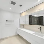 Rent 5 bedroom house of 299 m² in Miami Beach