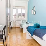 Rent 4 bedroom apartment of 50 m² in Milano