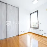 Najam 2 spavaće sobe stan od 120 m² u Zagreb