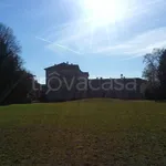 Rent 4 bedroom apartment of 258 m² in Lomagna