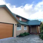 Rent 4 bedroom house of 1072 m² in Christchurch