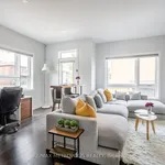 Maison de 2497 m² avec 6 chambre(s) en location à Toronto