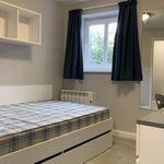 Rent 3 bedroom flat in South East England