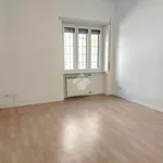 Affitto 3 camera appartamento di 110 m² in Roma