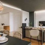 Rent 2 bedroom apartment of 117 m² in lisbon