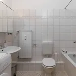 Rent 1 bedroom apartment of 33 m² in Berlin