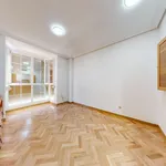 Rent 1 bedroom apartment of 32 m² in Madrid