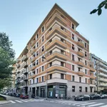 Rent 4 bedroom apartment of 134 m² in Milano