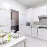 Rent 5 bedroom apartment in Barcelona