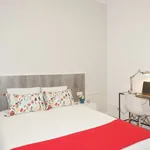 Rent a room of 140 m² in barcelona