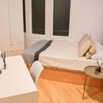 Rent 3 bedroom apartment of 10 m² in Barcelona