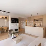 Rent 2 bedroom apartment of 95 m² in Floresta