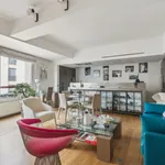 Rent 1 bedroom apartment of 689 m² in Paris