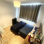 Rent 2 bedroom flat in South East England