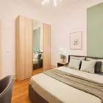 Rent a room of 185 m² in Lisbon