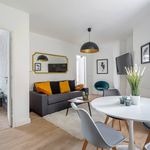 Rent 2 bedroom apartment of 450 m² in Lyon