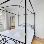 Appartement de 410 m² avec 2 chambre(s) en location à Paris