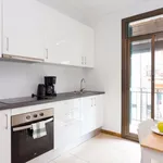 Rent 4 bedroom apartment in Barcelona