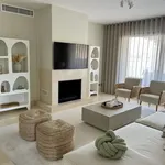 Rent 3 bedroom apartment of 155 m² in Benahavís