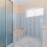 Rent 3 bedroom house in Scarborough