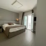 Rent 2 bedroom apartment of 130 m² in Puerto Banús